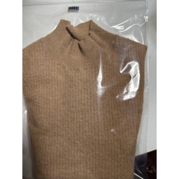 Halston hundred percent extra fine merino wool Sz XS - S Camel Brown Mocha Latte - Picture 6 of 9